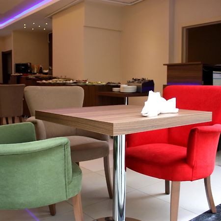 Istanbul Central Hotel Bagian luar foto